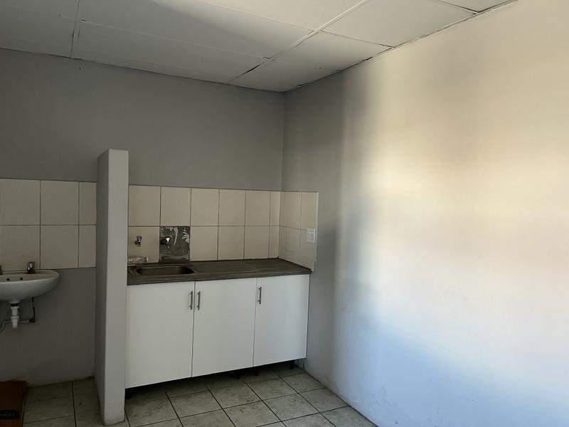 To Let Commercial Property for Rent in Killarney Gardens Western Cape